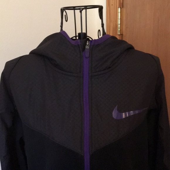 Nike Therma fit Jacket💜 - Picture 2 of 10